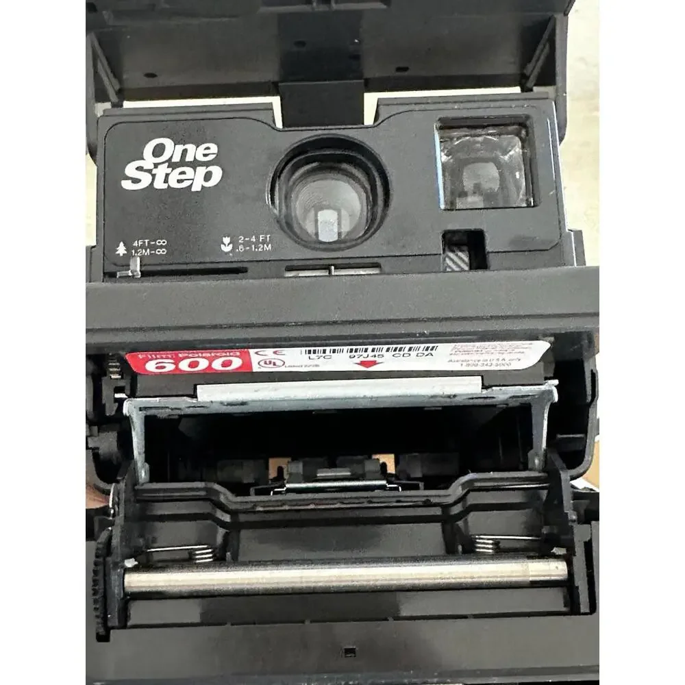 Polaroid One Step 600 Film Instant Camera w Flash Untested w/Strap Vintage - Picture 6 of 9